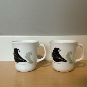 Vintage Corningware Corelle Black Orchid Mugs Coffee Cups Black Green Set of 2